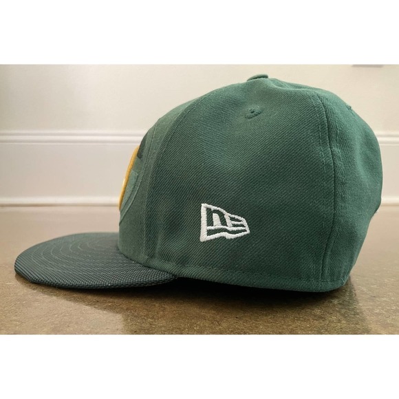Green Bay Packer Fitted Baseball Hat - Picture 7 of 7